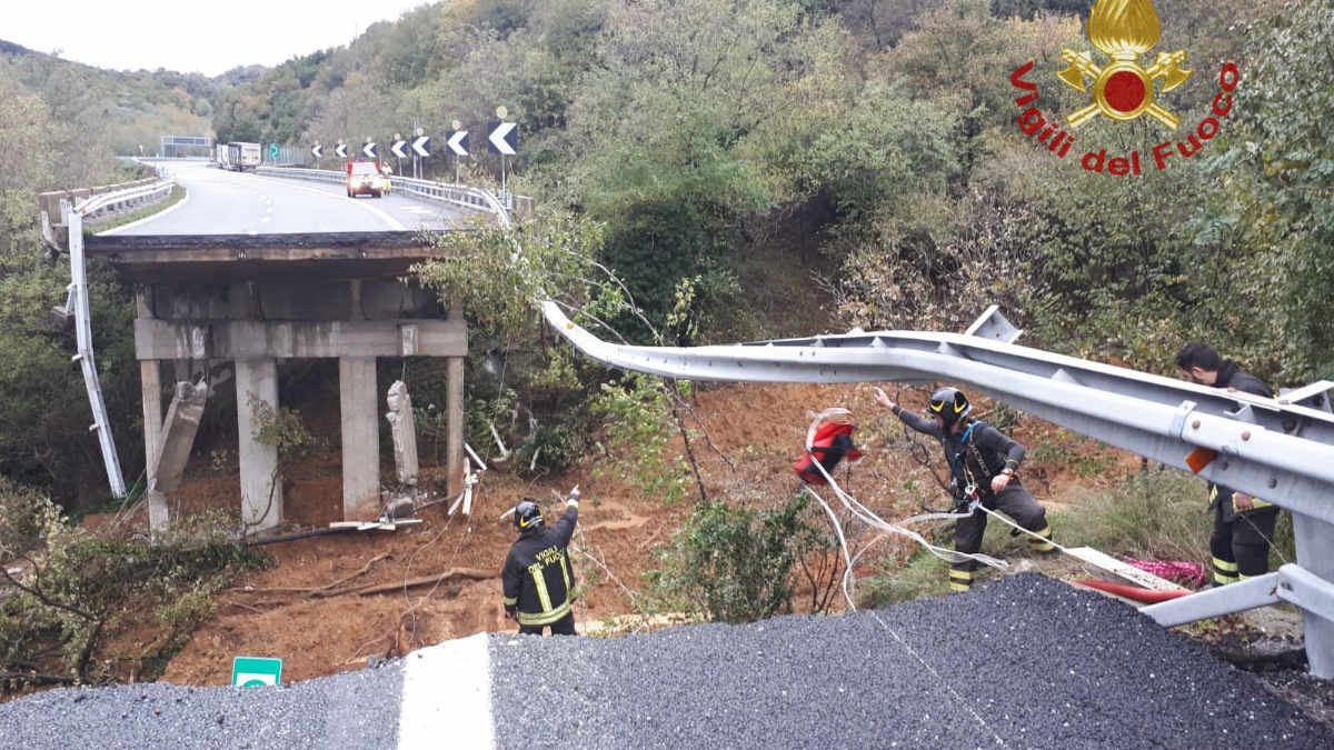 Crollo viadotto Torino-Savona