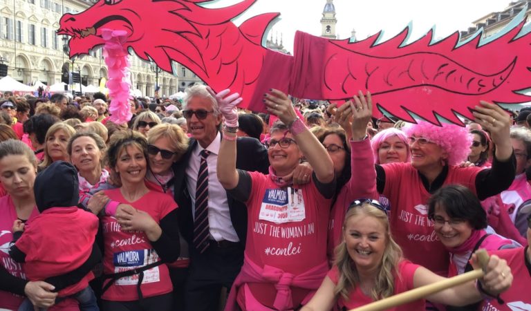 La mole si vestirà di rosa per la settima edizione di “Just the woman I am” la corsa di cus Torino per la ricerca sul cancro La mole si vestirà di rosa per la settima edizione di “Just the woman I am” la corsa di cus Torino per la ricerca sul cancro