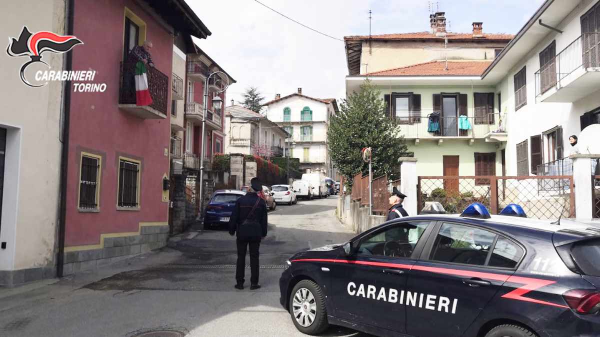 I controlli dei Carabinieri a Coazze dopo il terremoto