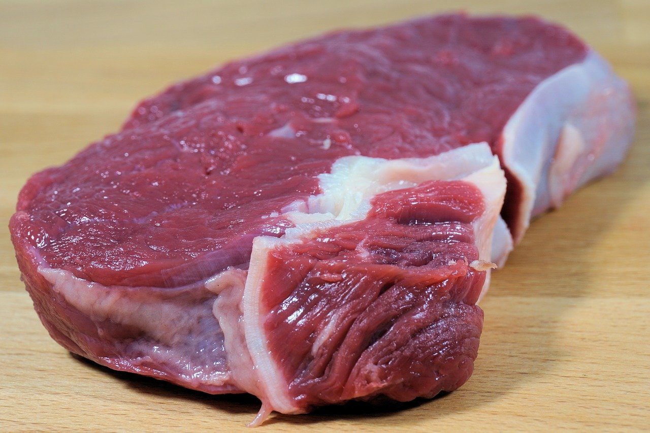 carne nei sacchetti dell'immondizia