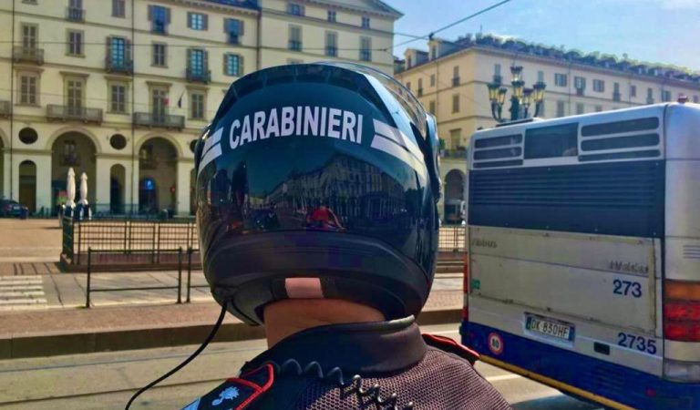 Domenica selvaggia per due giovani torinesi: arrestati dai Carabinieri Domenica selvaggia per due giovani torinesi: arrestati dai Carabinieri
