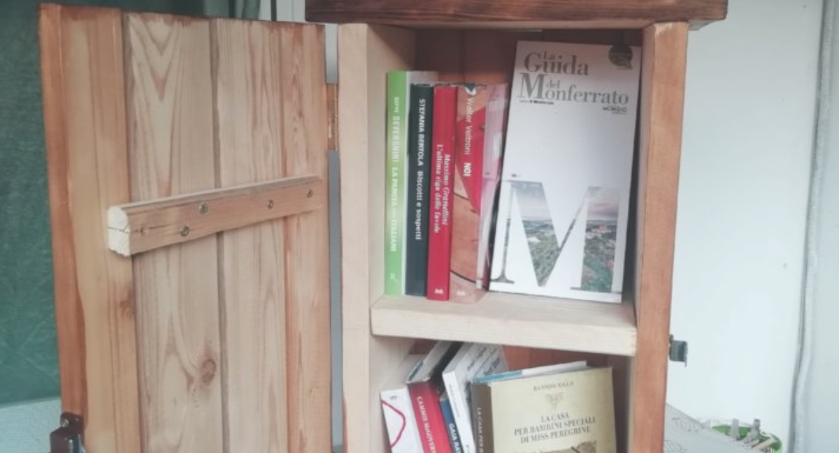 libreria amici del po atto vandalico