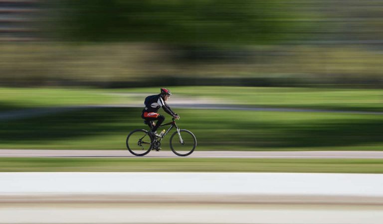 In bici sulla tangenziale di Torino aveva pure la febbre a 38: scatta l’allarme Covid In bici sulla tangenziale di Torino aveva pure la febbre a 38: scatta l’allarme Covid