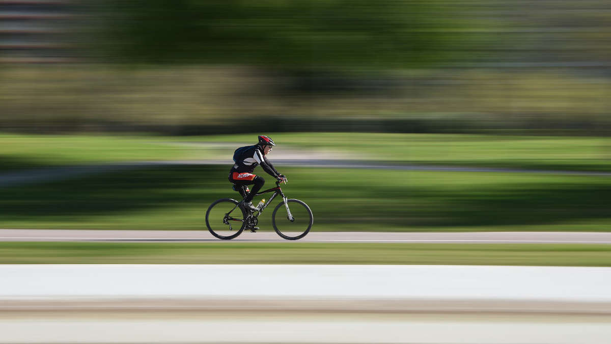 In bici sulla tangenziale di Torino