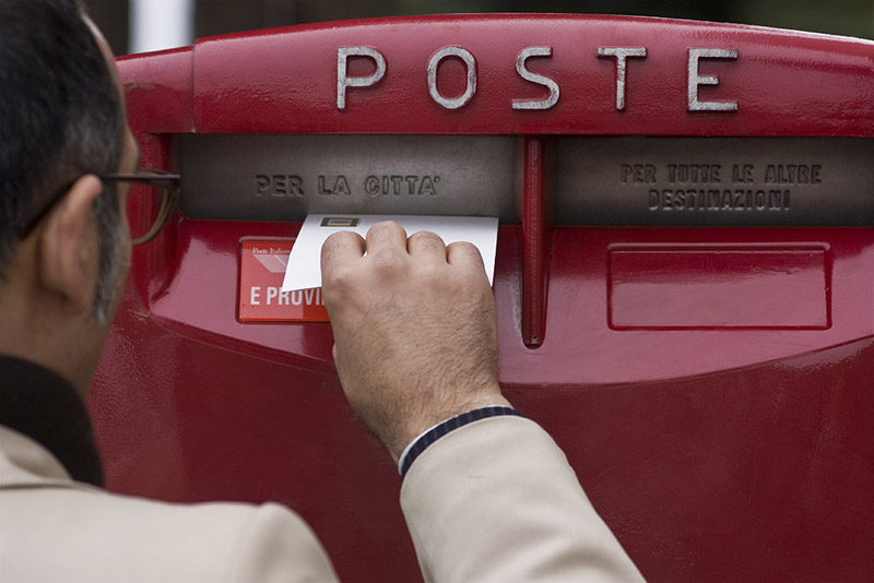 Poste Italiane assume