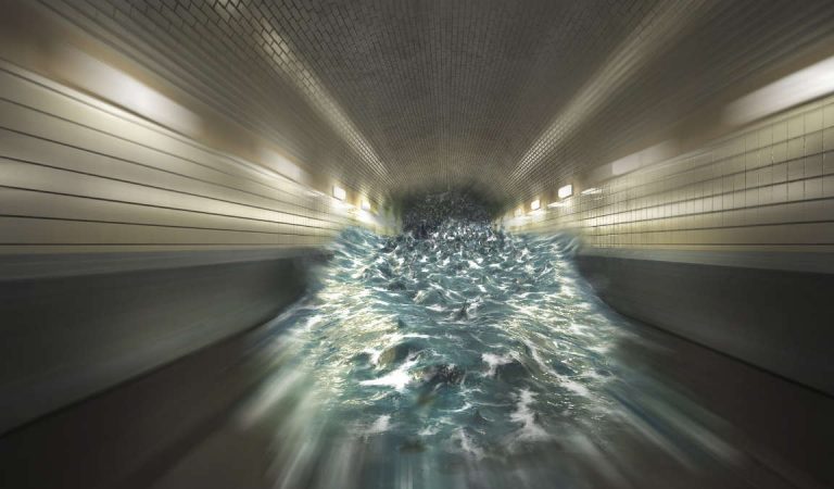 Cantiere della Metro: si rompe una tubatura e allaga tutto Cantiere della Metro: si rompe una tubatura e allaga tutto