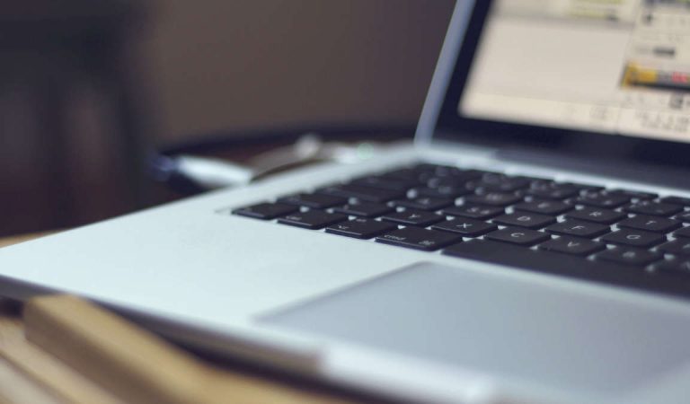 Famiglie italiane e connessione Internet tra informazione e didattica, a che punto siamo? Famiglie italiane e connessione Internet tra informazione e didattica, a che punto siamo?