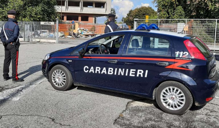 17enne tenta di violentare e poi strangolare una donna 17enne tenta di violentare e poi strangolare una donna