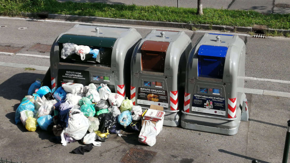 Ecoisole e immondizia a Torino