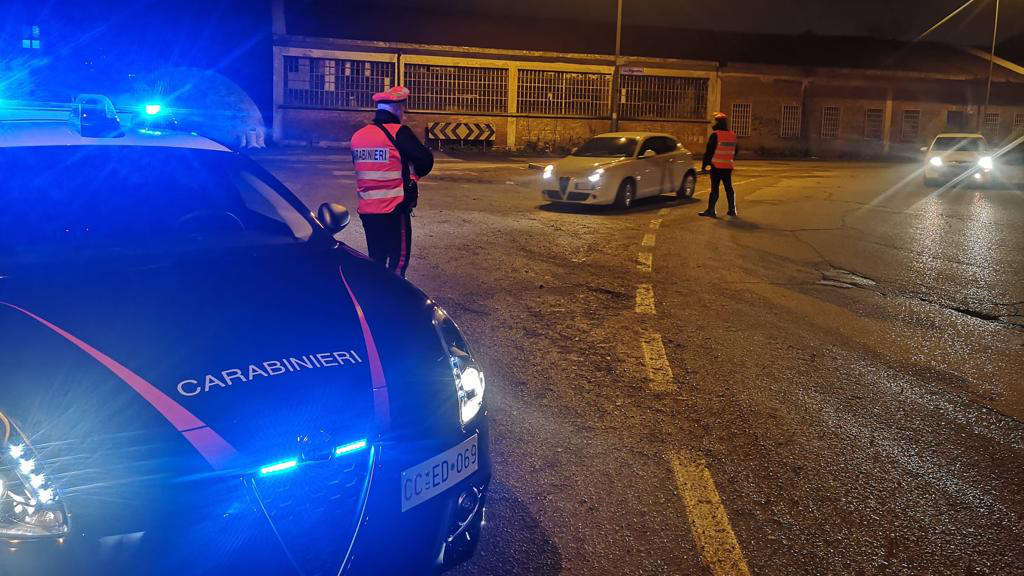 Controlli dei carabinieri a Torino