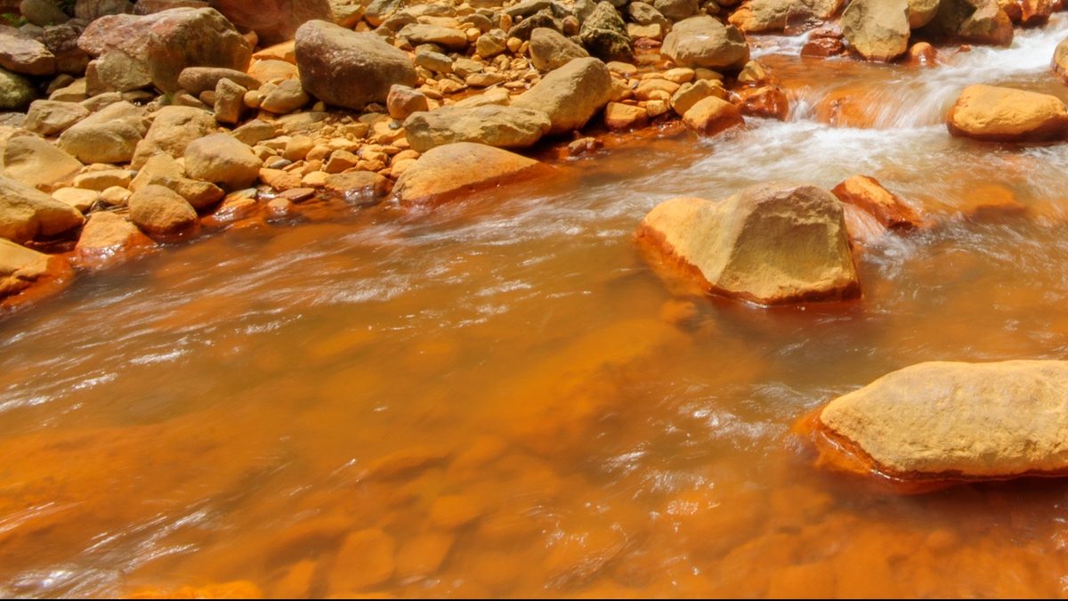 Torrente rosso Piemonte