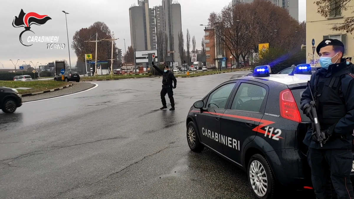 Controlli dei Carabinieri a Torino