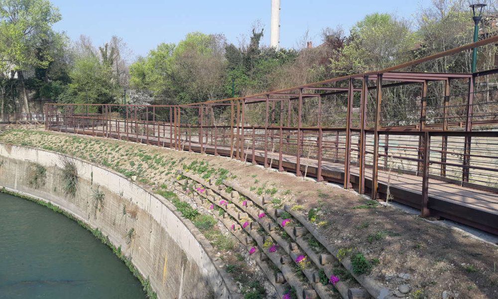 Pista e passerella ciclo pedonale sulla Dora