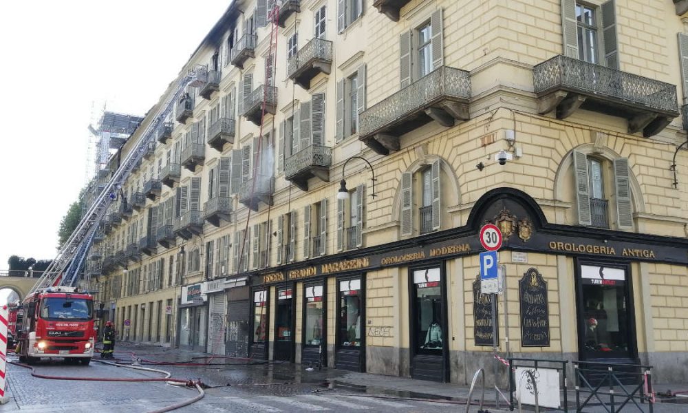 Incendio in centro a Torino